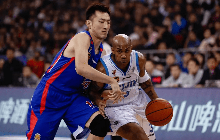 今年会平台-阿斯顿维拉发布备战花絮，今晨官宣签约，CBA季后赛任务艰巨，心理建设被强调的简单介绍